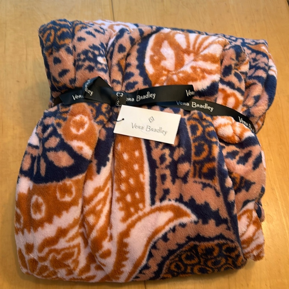 New with tags, Vera Bradley throw